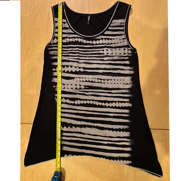 Edista Black & Beige Embellished Graphic Long Tank Top Medium - Picture 6 of 7